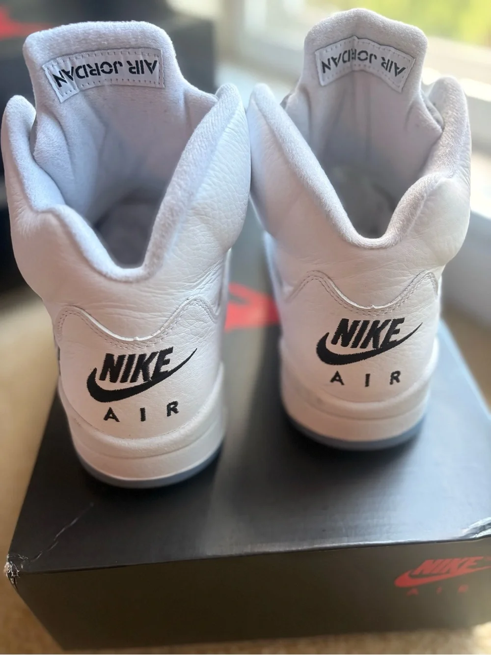 Air Jordan Retro 5s Mens size 10